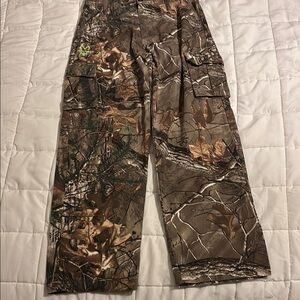 Realtree Camouflage Cargo Pants Relaxed Fit Straight Leg